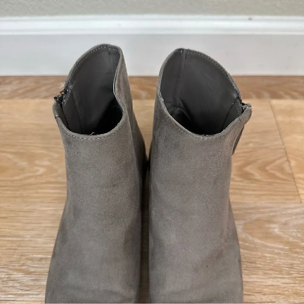 Zara Basic Collection Gray Suede Ankle Boots, Size 5